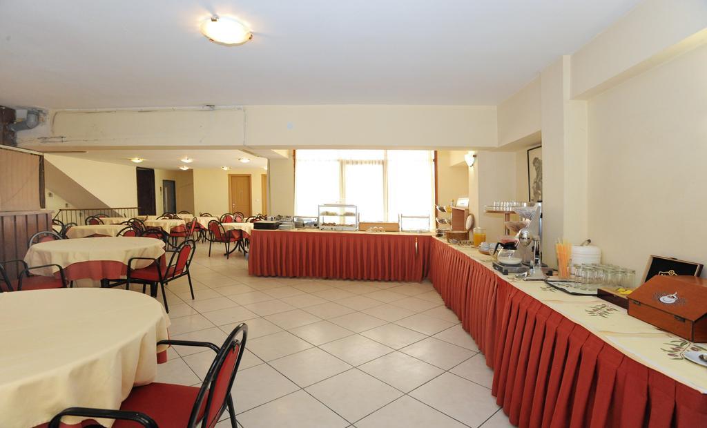 Hotel Delfinia Wyspa Wyspa Tinos Zewnętrze zdjęcie